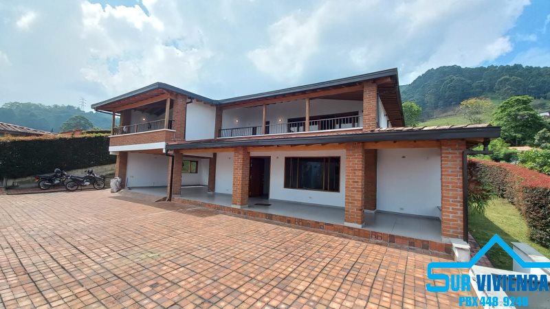 Casa en Arriendo en La Mina